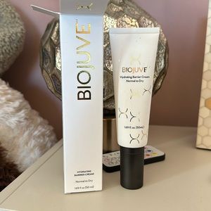 BIOJUVE Hydrating Barrier Cream - Normal to Dry